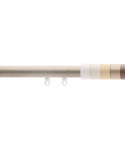 Bastoni per tende con sfumature di beige